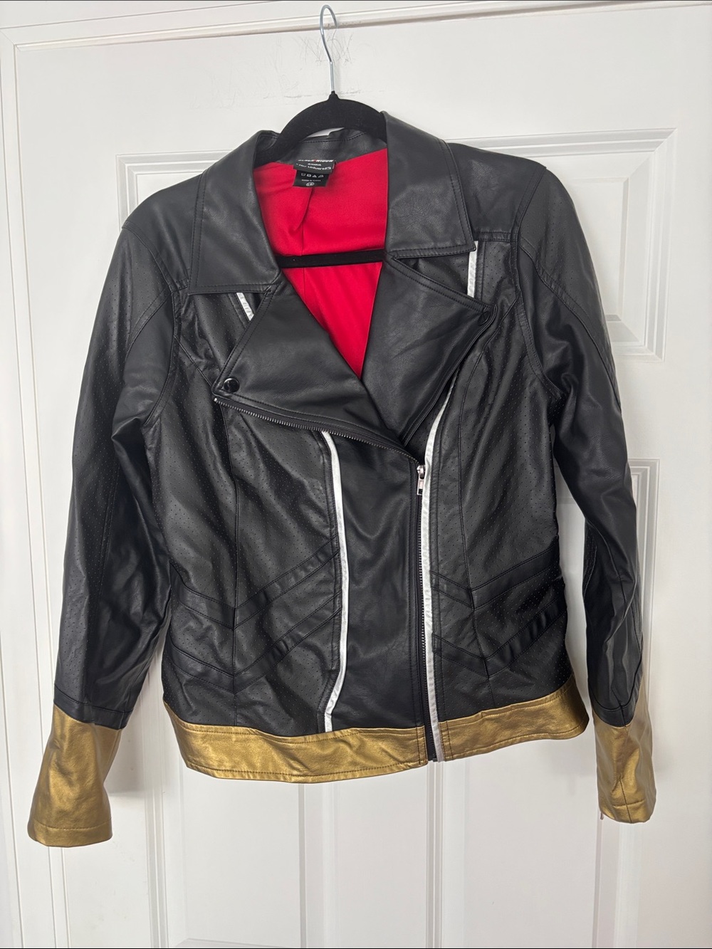 Her Universe Black Widow faux leather jacket size L